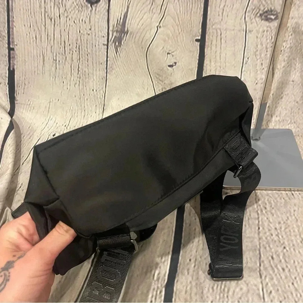NWOT Botkier New York Black Mini Trigger Backpack - Picture 3 of 14